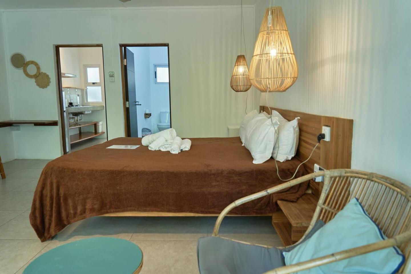 Loukaz -Entire Rental Units W Panoramic Rooftop Coteau Raffin Bagian luar foto