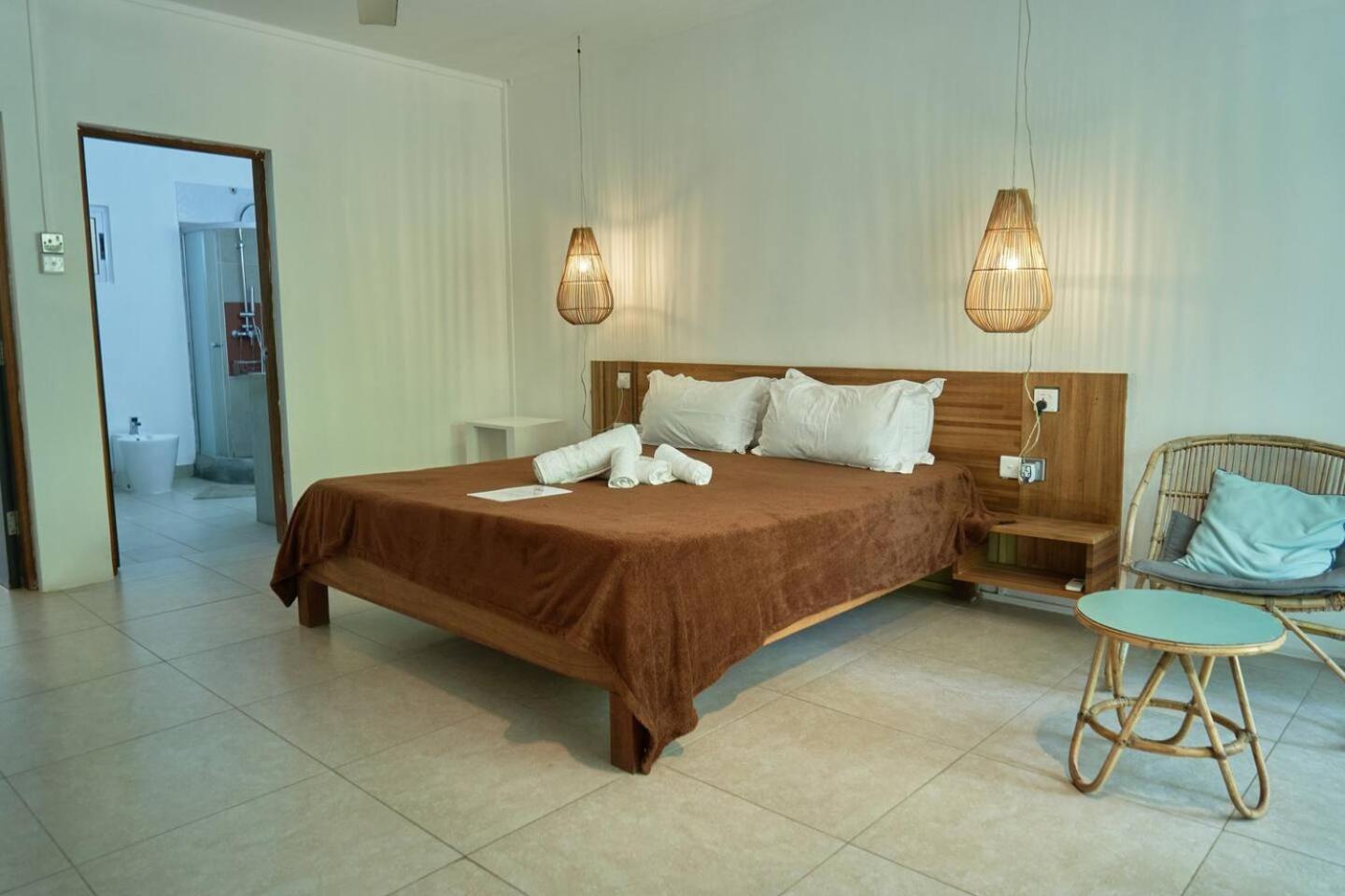 Loukaz -Entire Rental Units W Panoramic Rooftop Coteau Raffin Bagian luar foto