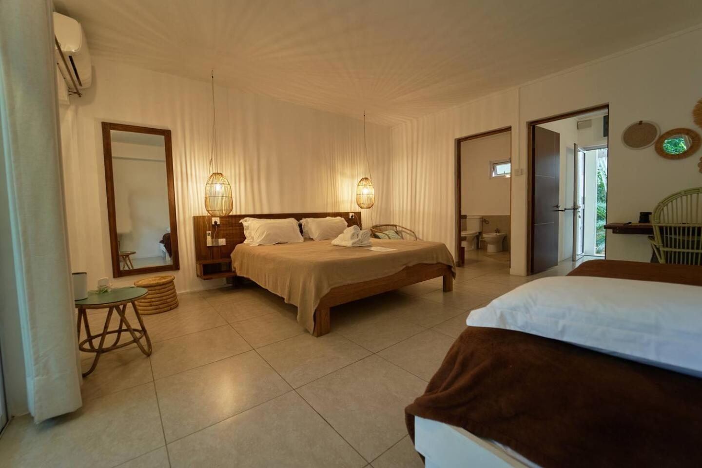 Loukaz -Entire Rental Units W Panoramic Rooftop Coteau Raffin Bagian luar foto