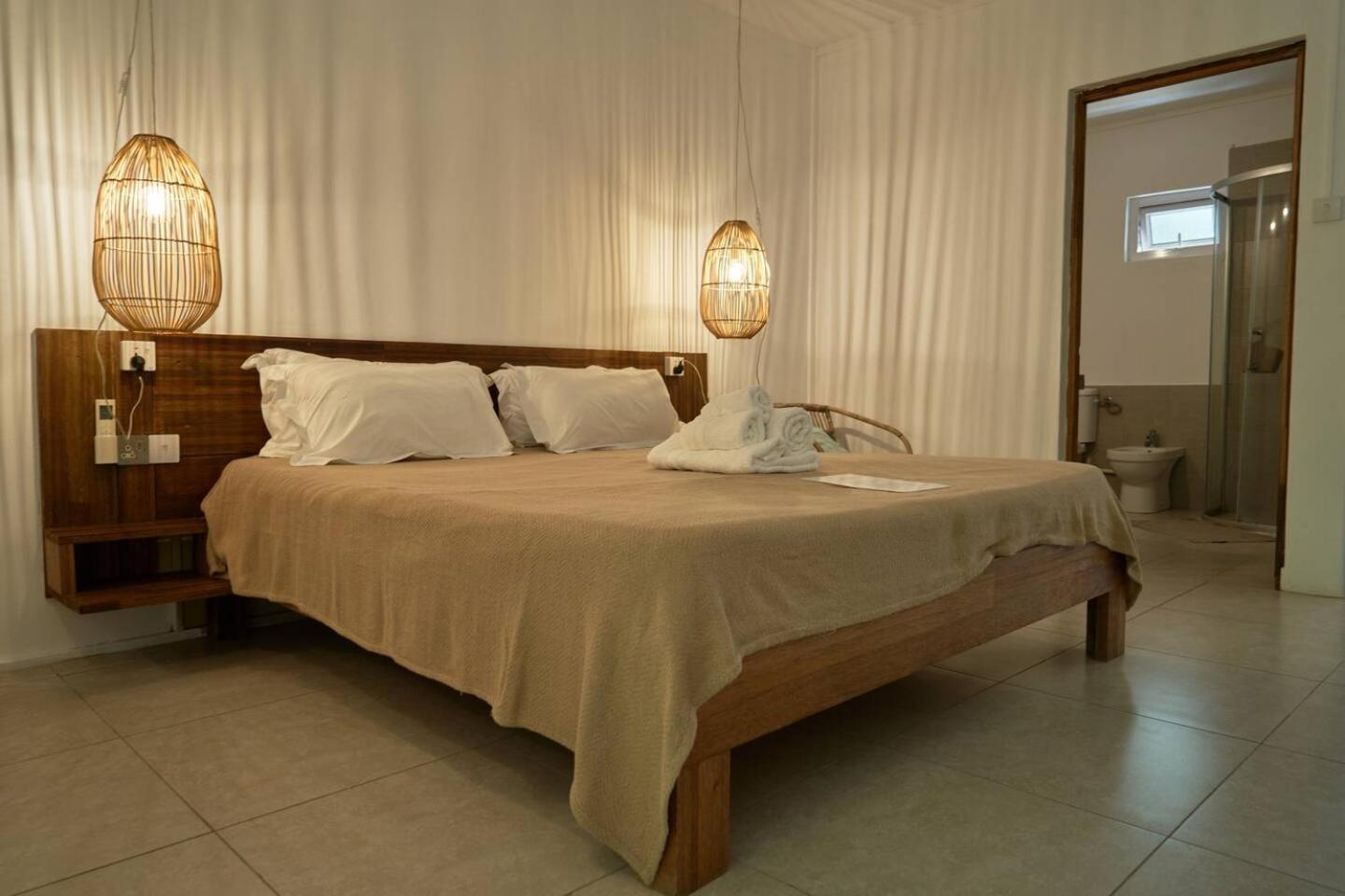 Loukaz -Entire Rental Units W Panoramic Rooftop Coteau Raffin Bagian luar foto