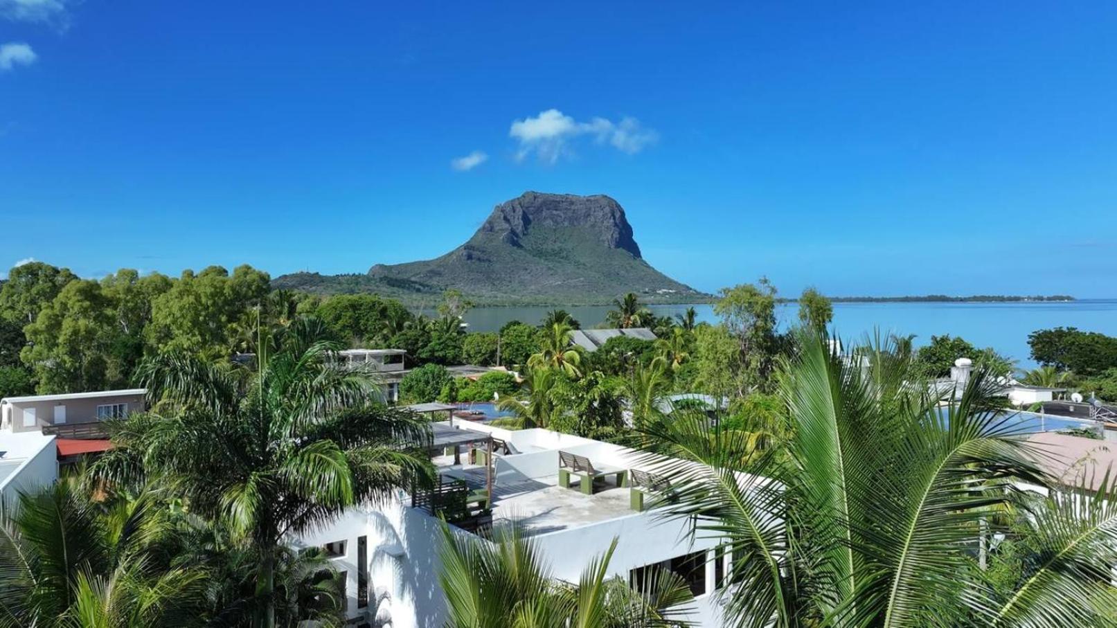 Loukaz -Entire Rental Units W Panoramic Rooftop Coteau Raffin Bagian luar foto
