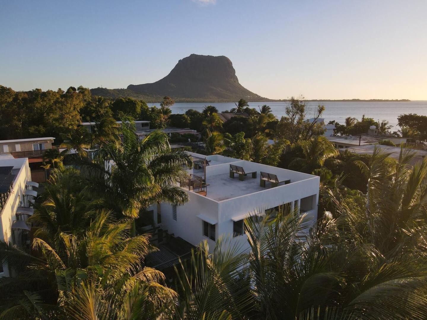 Loukaz -Entire Rental Units W Panoramic Rooftop Coteau Raffin Bagian luar foto